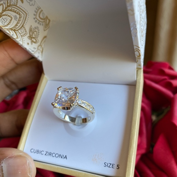 NWT Engagement Ring Cubic Zirconia - Picture 2 of 8